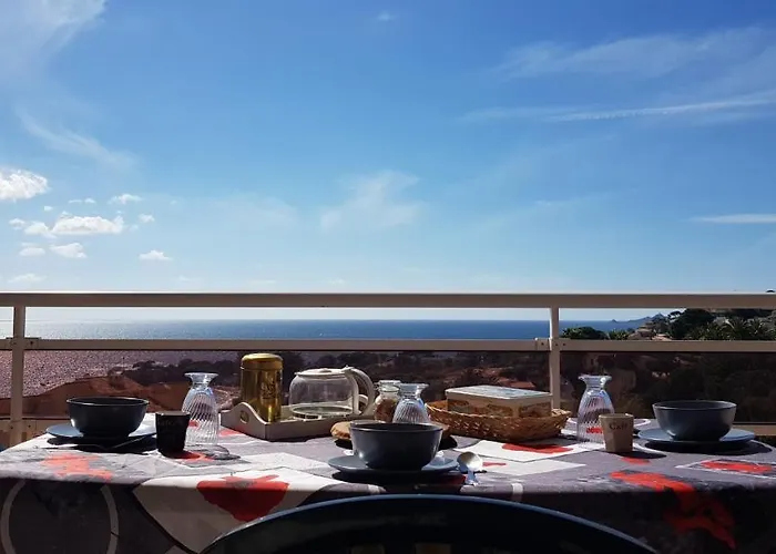 T1 Vue Bord De * Ajaccio (Corsica)